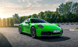 Porsche 911 hybrid in Lizard Green color