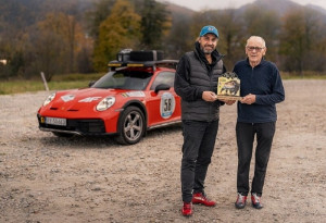 Porsche Pays Tribute to Polish Racing Driver with Bespoke 911 Dakar